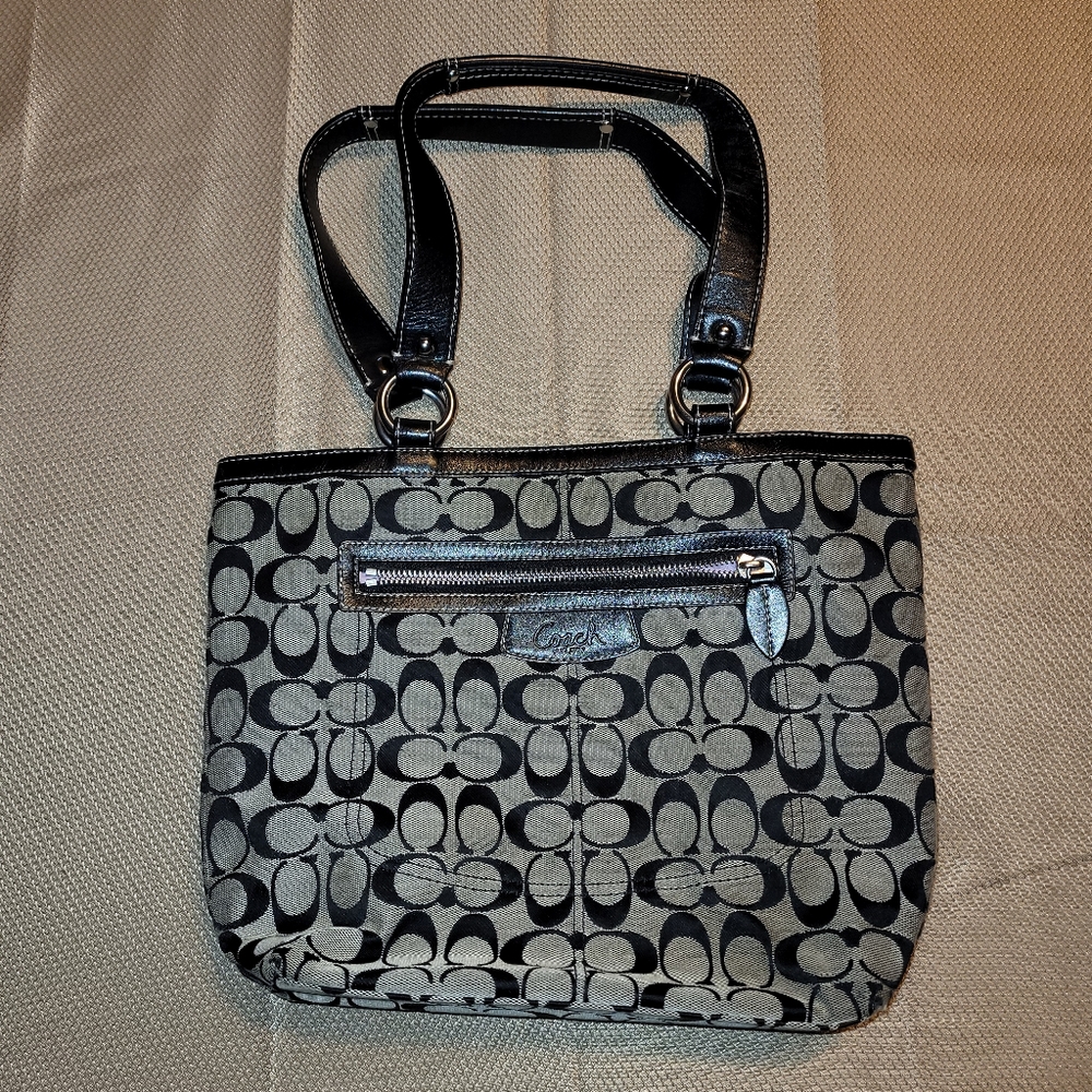 Coach Logo Shoulder Bag